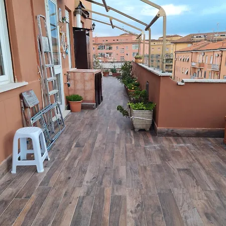 La Terrazza Su Apartment *